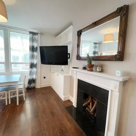 Apartman 164a Westbury Road