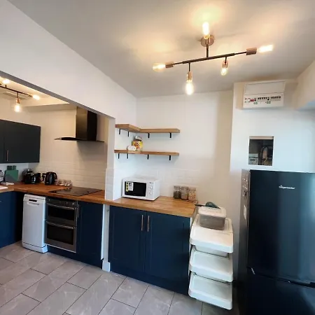 164a Westbury Road *