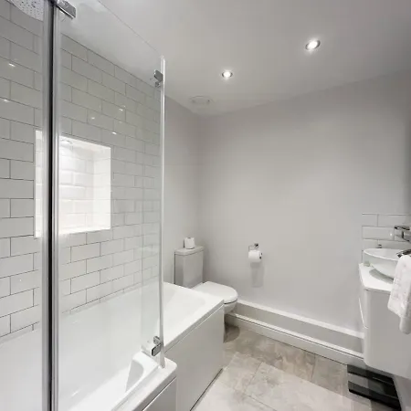 Apartman 164a Westbury Road